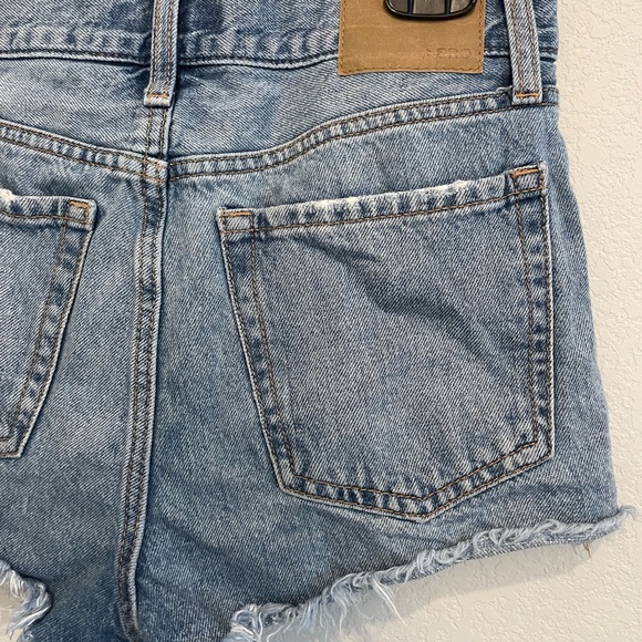 Aeropostale Boyfriend Short Distressed Jean Shorts Women’s Size 0 - Picture 9 of 10